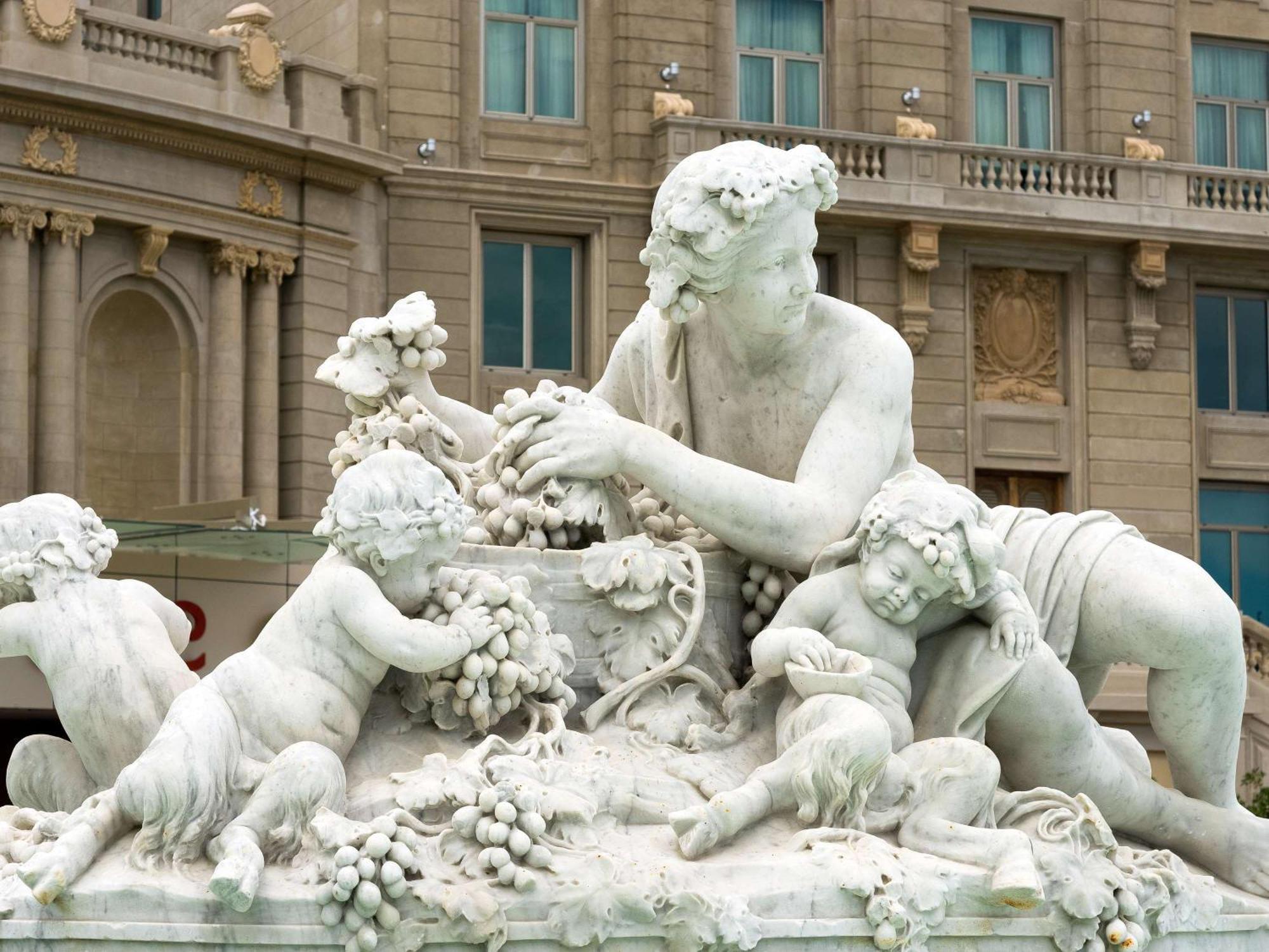 Sofitel Montevideo Casino Carrasco & Spa Dış mekan fotoğraf Fountain of the Three Graces